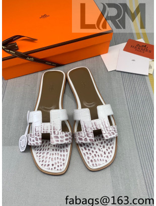 Hermes Oran Crocodile Embossed Leather Flat Slide Sandals White/Grey 2022 13