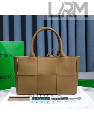 Bottega Veneta Arco Tote Bag in Maxi-Woven Lambskin Light Brown 2020 614486