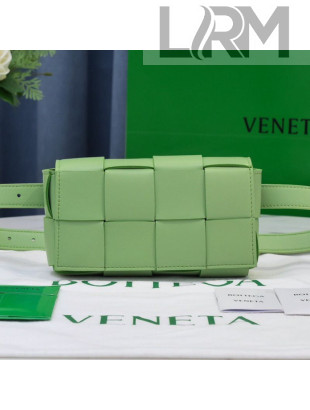 Bottega Veneta The Belt Cassette Bag in Maxi-Woven Lambskin Light Green 2021 04
