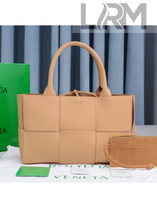 Bottega Veneta Arco Tote Bag in Maxi-Woven Lambskin Apricot 2021 614486