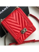 Chanel Long Chevron Smooth Lambskin Boy Flap Bag AS0130 Red 2019