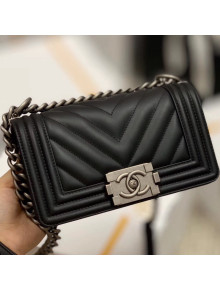 Chanel Chevron Calfskin Small Boy Flap Bag with Vintage Silver Hardware A67085 Black（Top Quality）