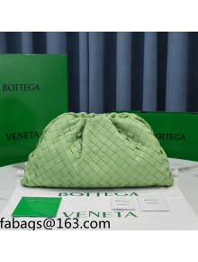 Bottega Veneta The Large Pouch Clutch in Woven Lambskin Pistachio Green 2021 16