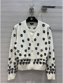 Chanel Cashmere Knit Daisy Cardigan White 2022 03