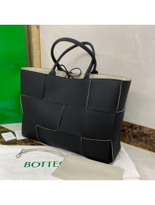 Bottega Veneta Maxi Arco Tote Bag in Woven Lambskin Black 2021 620623