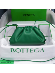 Bottega Veneta The Mini Pouch Soft Clutch Bag in Racing Green Calfskin 2020 585852